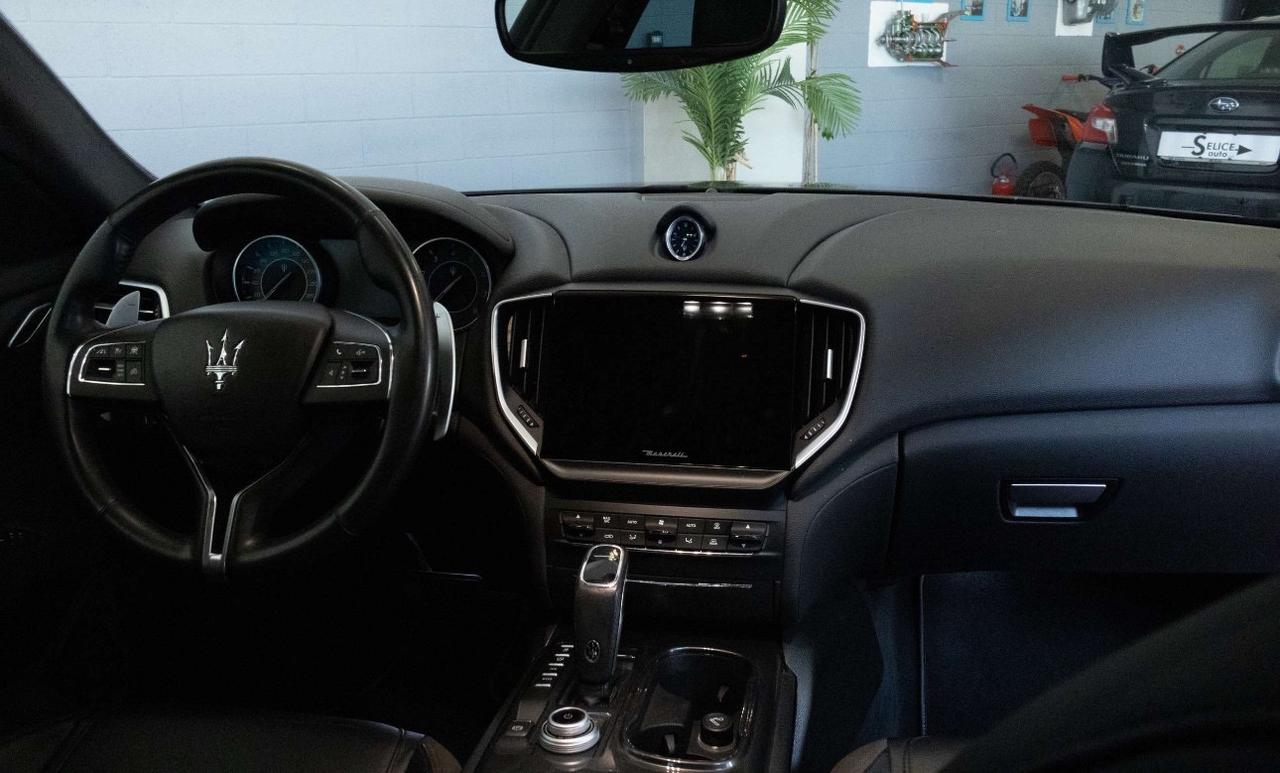 Maserati Ghibli 330 CV MHEV GT