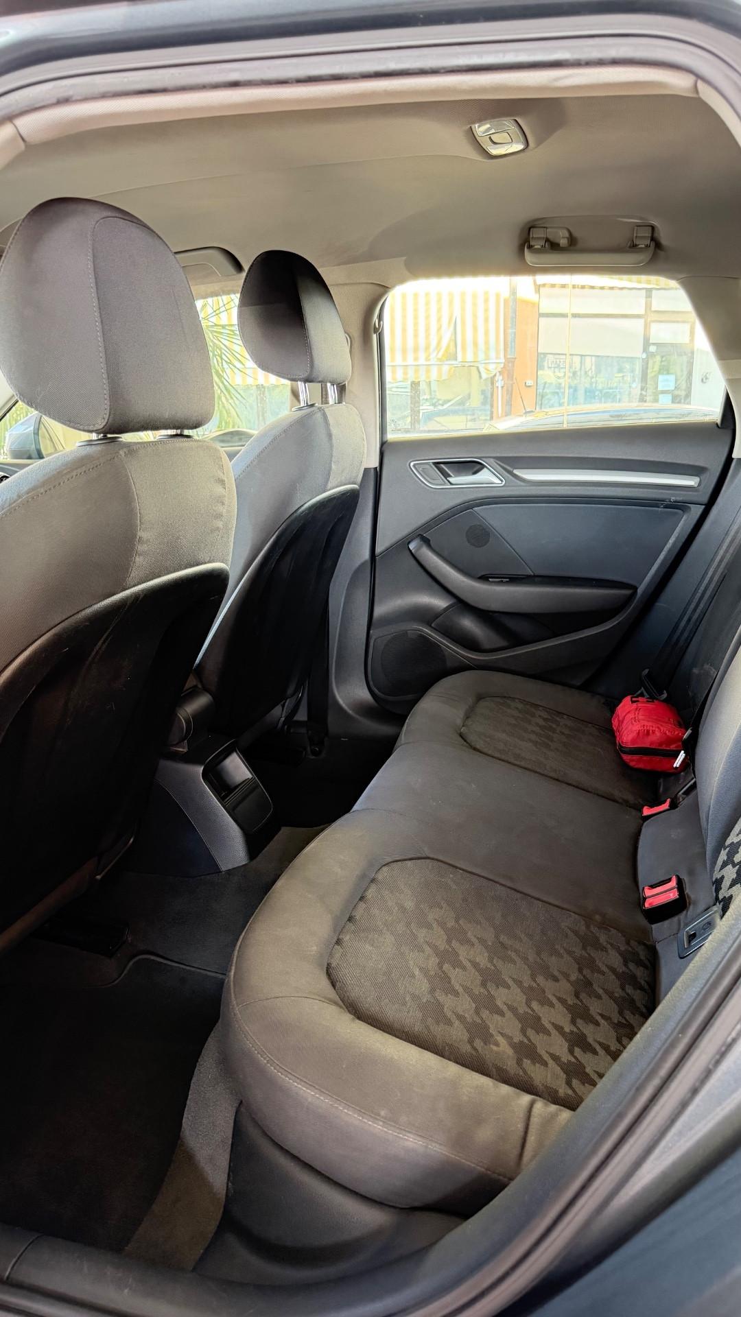 Audi A3 1.6 TDI clean diesel S tronic Young