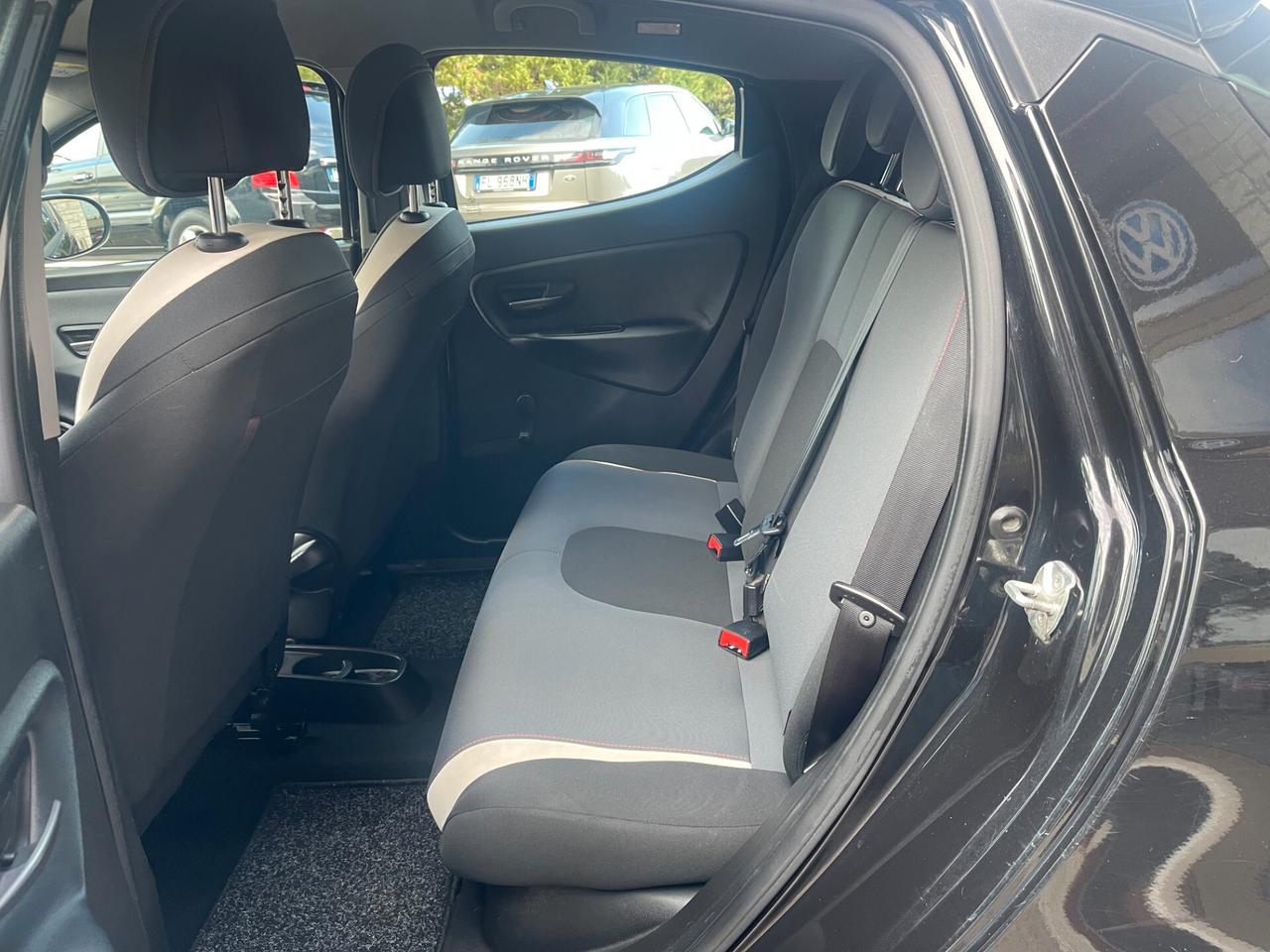 Lancia Ypsilon 1.3 MJT 16V 95 CV 5 porte S&S Elle NEO PATENTATI