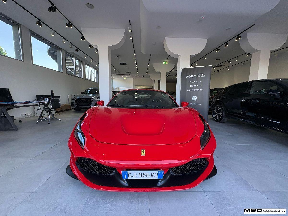 FERRARI - F8 - Tributo