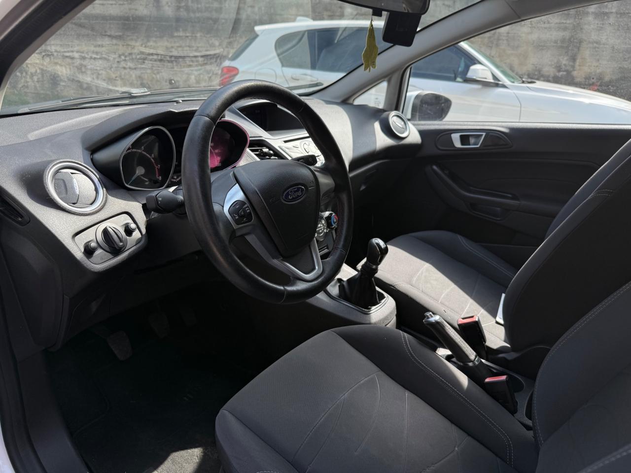 Ford Fiesta 1.2 82CV 5 porte Black & White Edition