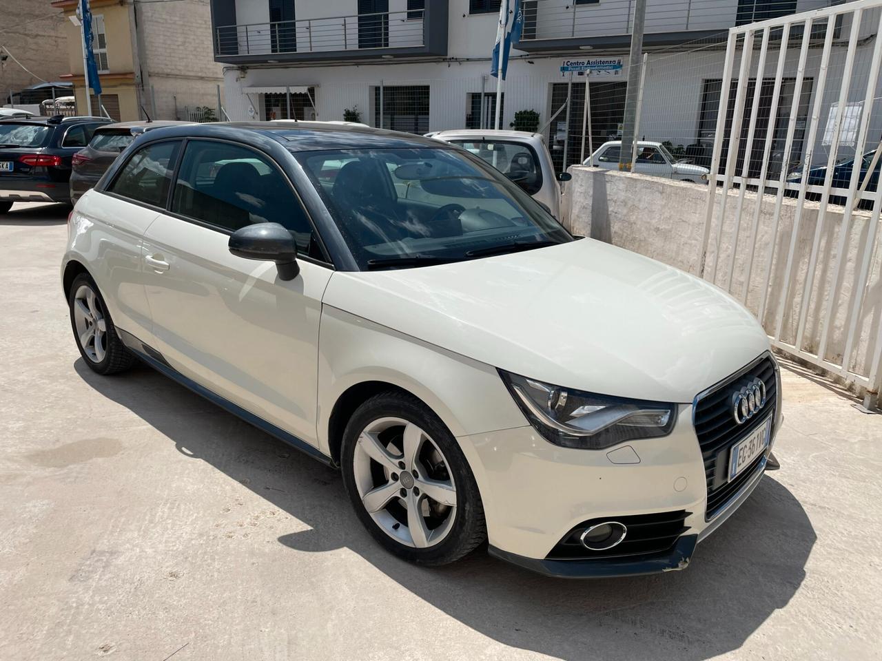 AUDI A1 1.6 TDI 105CV AMBITION PROMO ESTATE