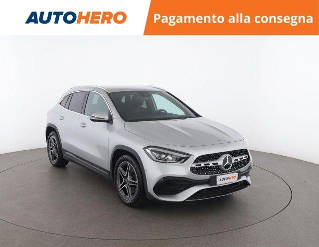 MERCEDES-BENZ GLA 200 d Automatic Premium