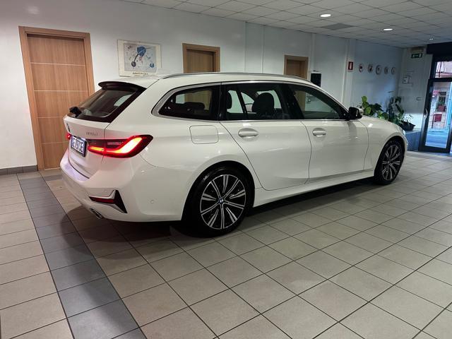 BMW 318 d 48V Touring Luxury