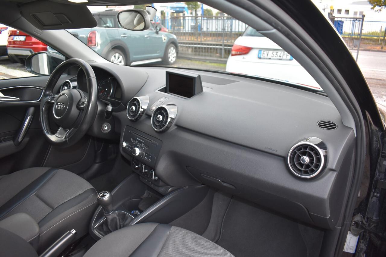 Audi A1 Sportback 1.6 tdi S-line 5p 90cv