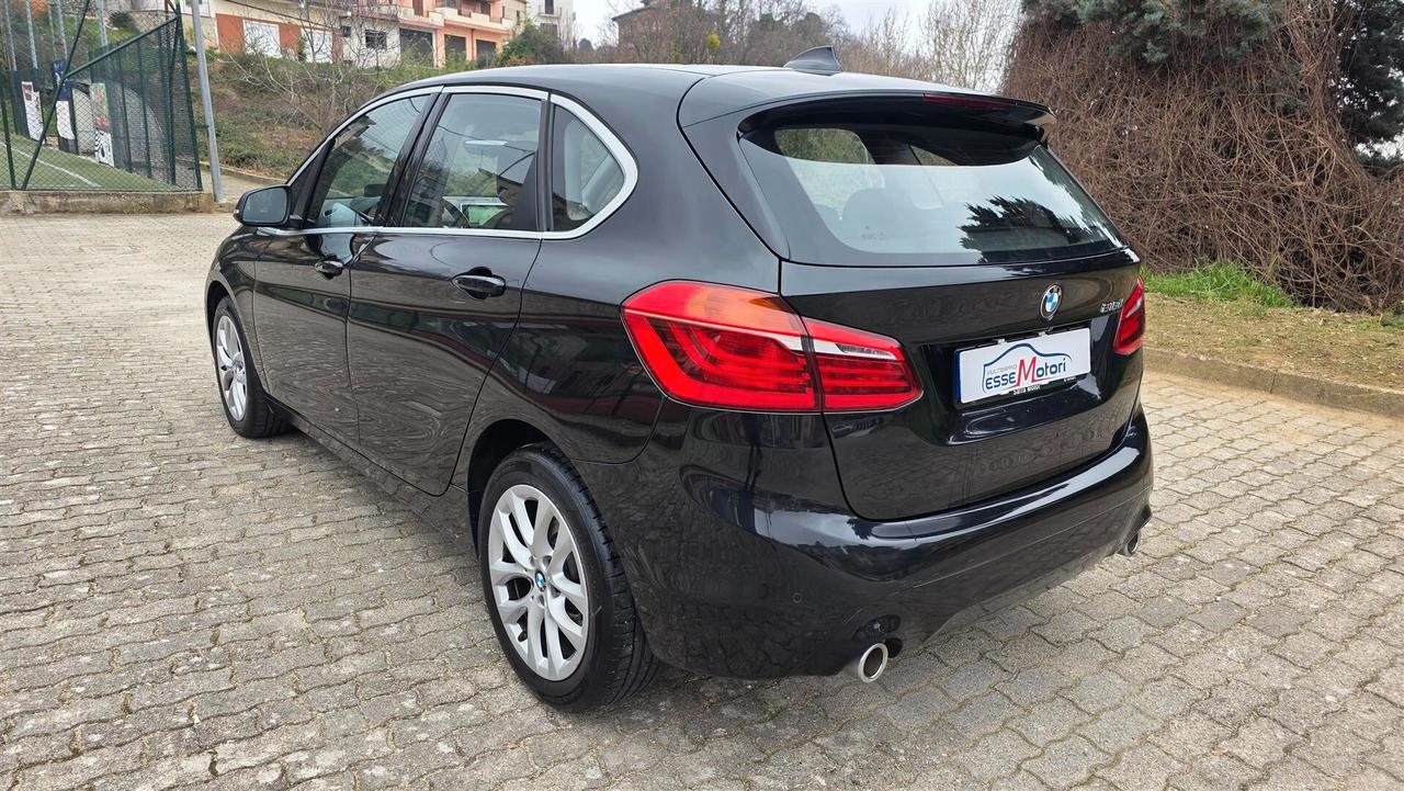 Bmw 2er Active Tourer 218d Luxury