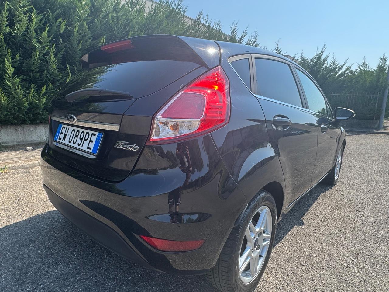 Ford Fiesta 1.5 TDCi 75CV 5 porte Titanium