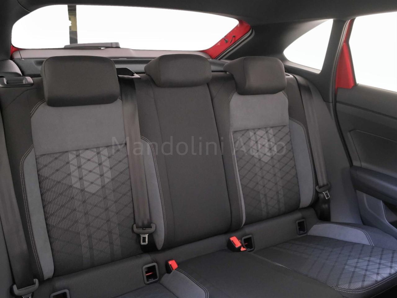 Volkswagen Taigo 1.0 tsi 115cv r-line