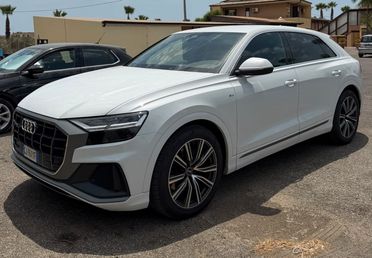 Audi Q8 50 TDI 286 CV quattro S-line