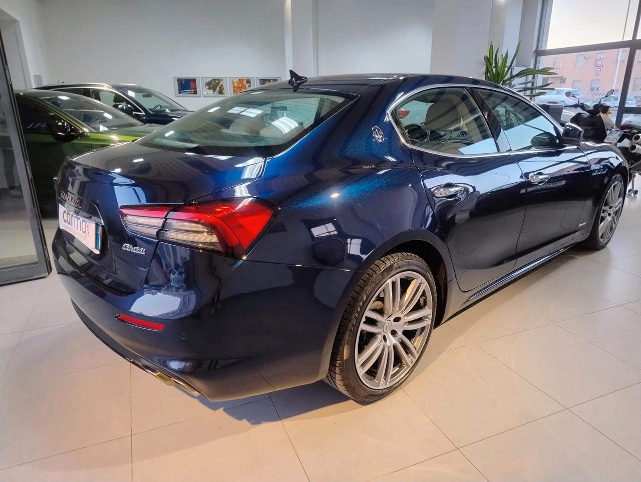 Maserati Ghibli L4 330 CV MHEV Granlusso