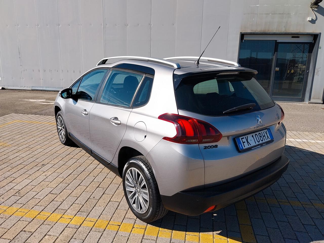 Peugeot 2008 PureTech 82 Allure
