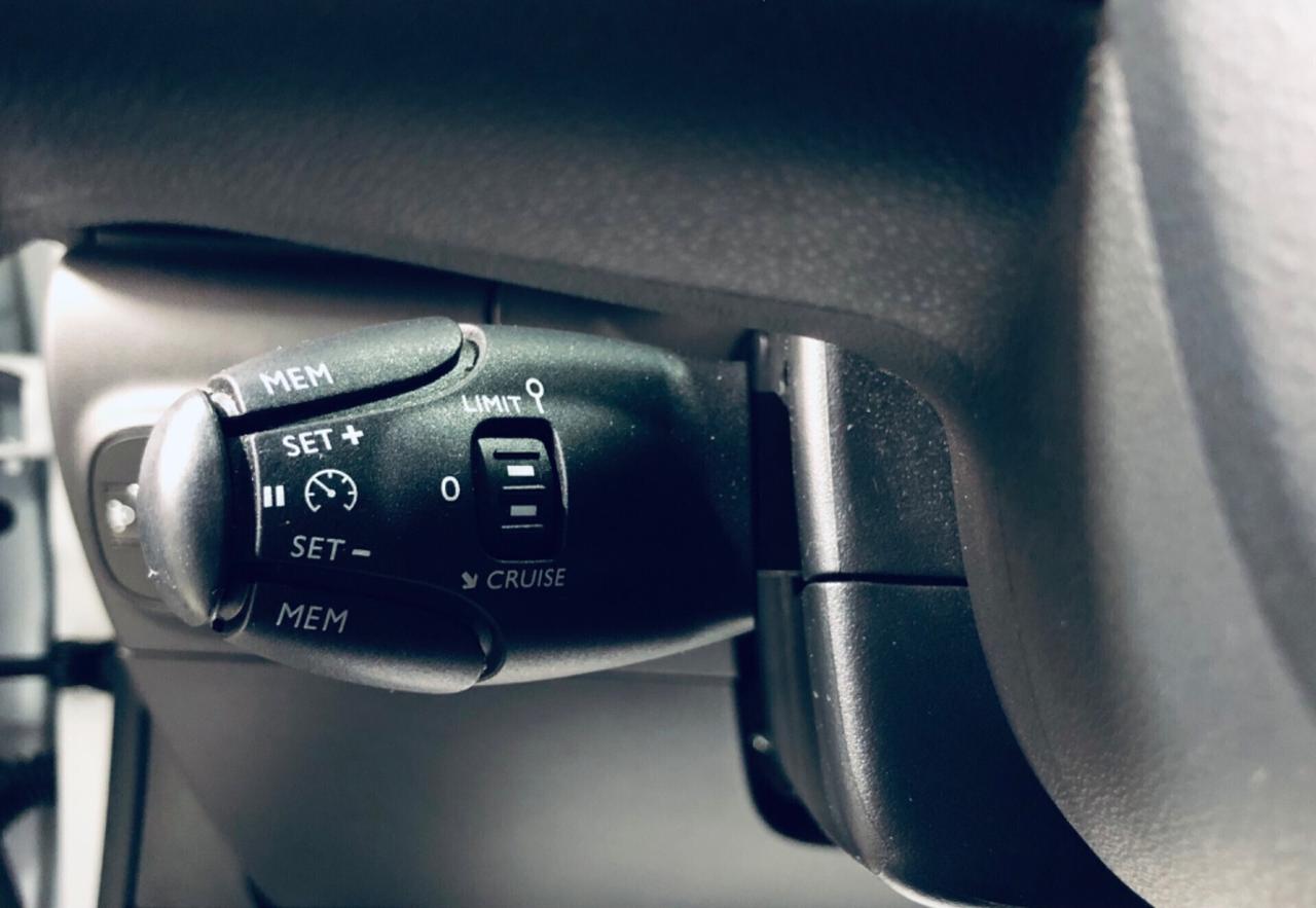 Citroen C3 1.2 83cv S&S Shine tetto nero