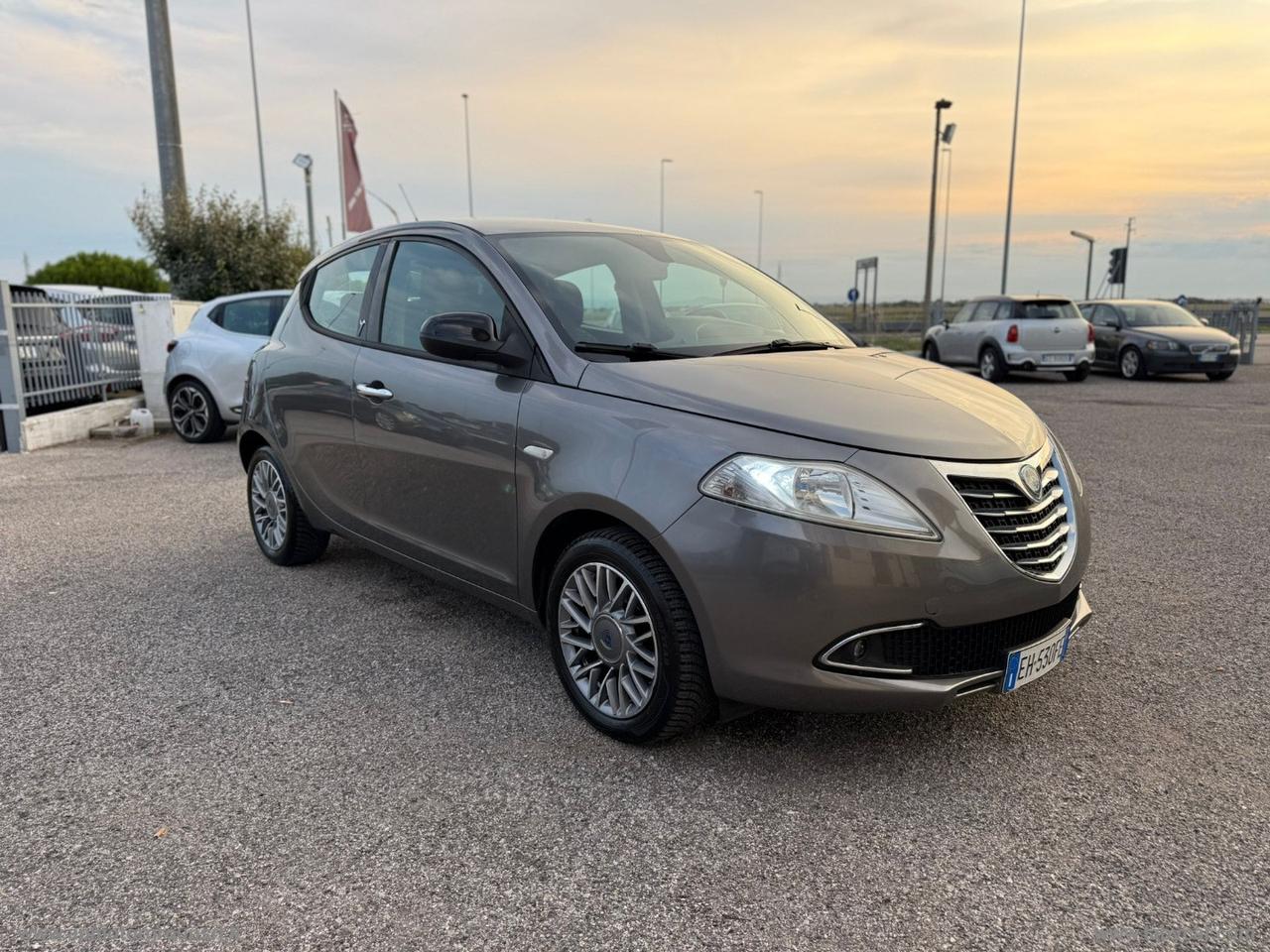 LANCIA Ypsilon 1.2 69 CV 5p. S&S Gold