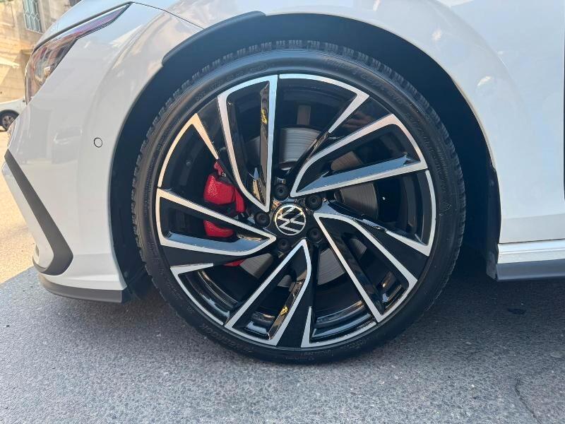 Volkswagen Golf 2.0 TSI GTI DSG