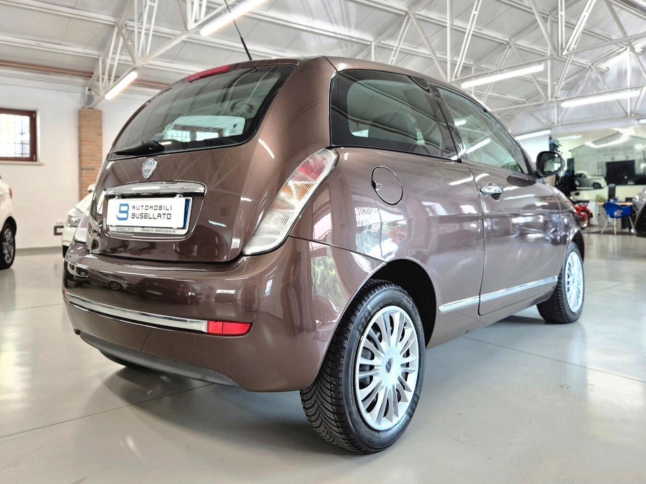Lancia Ypsilon 1.3 MJT 75 CV Diva