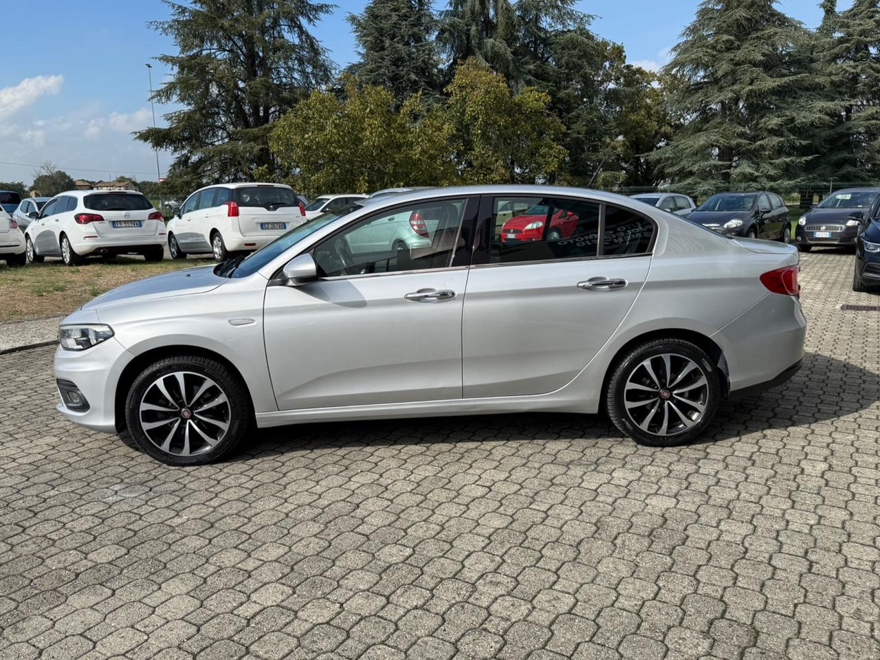 Fiat Tipo 1.6 Mjt 4 porte |CERCHI IN LEGA