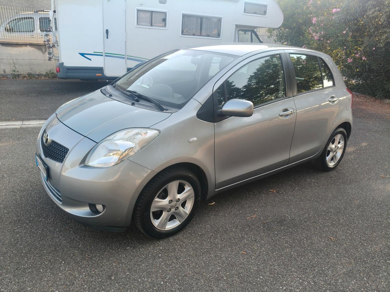 Toyota Yaris 1.3 5 porte AUTOMATICA
