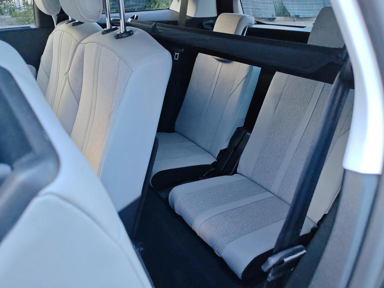 Peugeot 5008 BlueHDi 130 S&S EAT8 Allure Pack 7 POSTI
