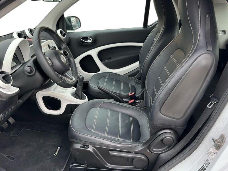 smart fortwo fortwo 70 1.0 Prime