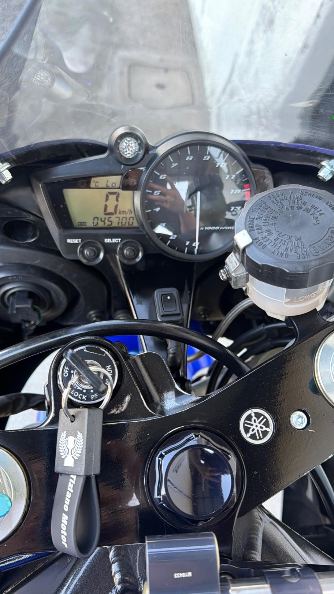 Yamaha YZF R1
