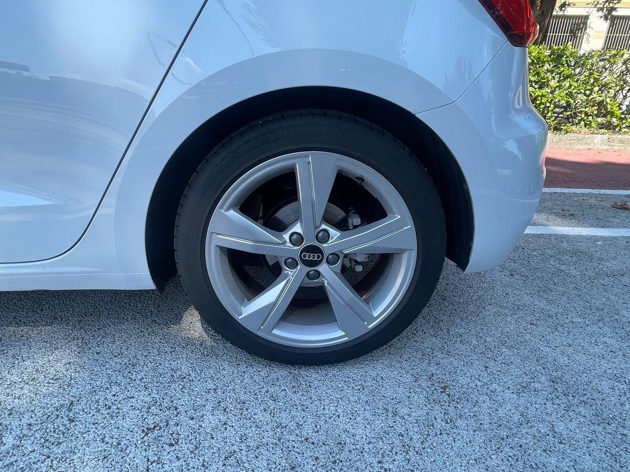 Audi A1 Sportback 1.0 30 TFSI Admired Advanc #6426