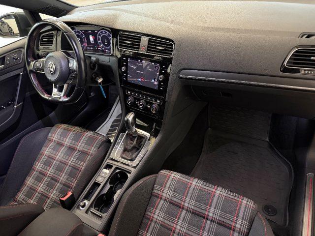 VOLKSWAGEN Golf GTI Performance DSG