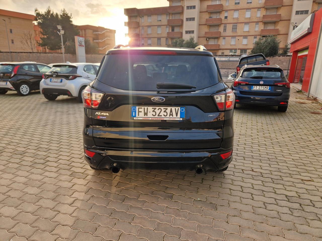 Ford Kuga 2.0 TDCI 180 CV 4WD Powershift ST-Line