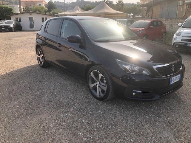 Peugeot 308 BlueHDi 130 S&S EAT8 Allure