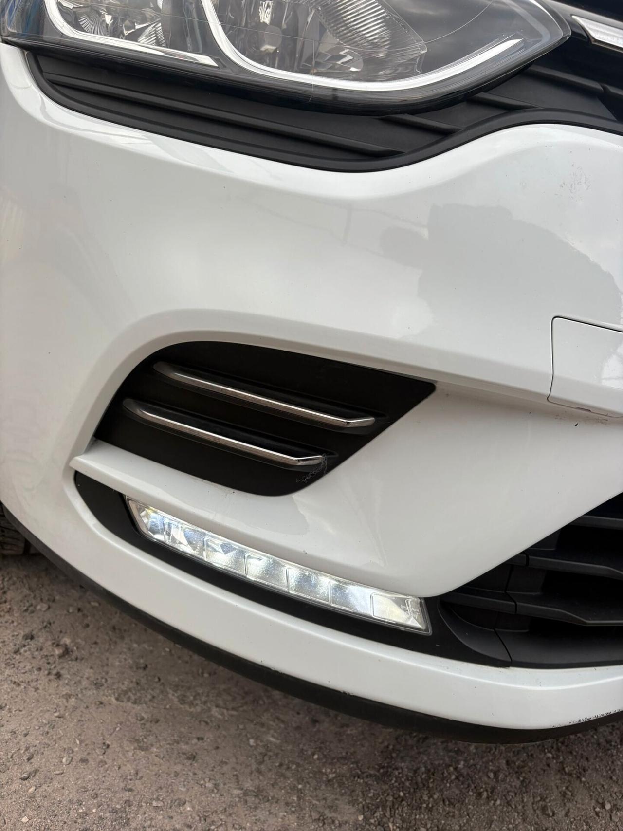 Renault Clio TCe 12V 75 CV 5 porte Moschino Life