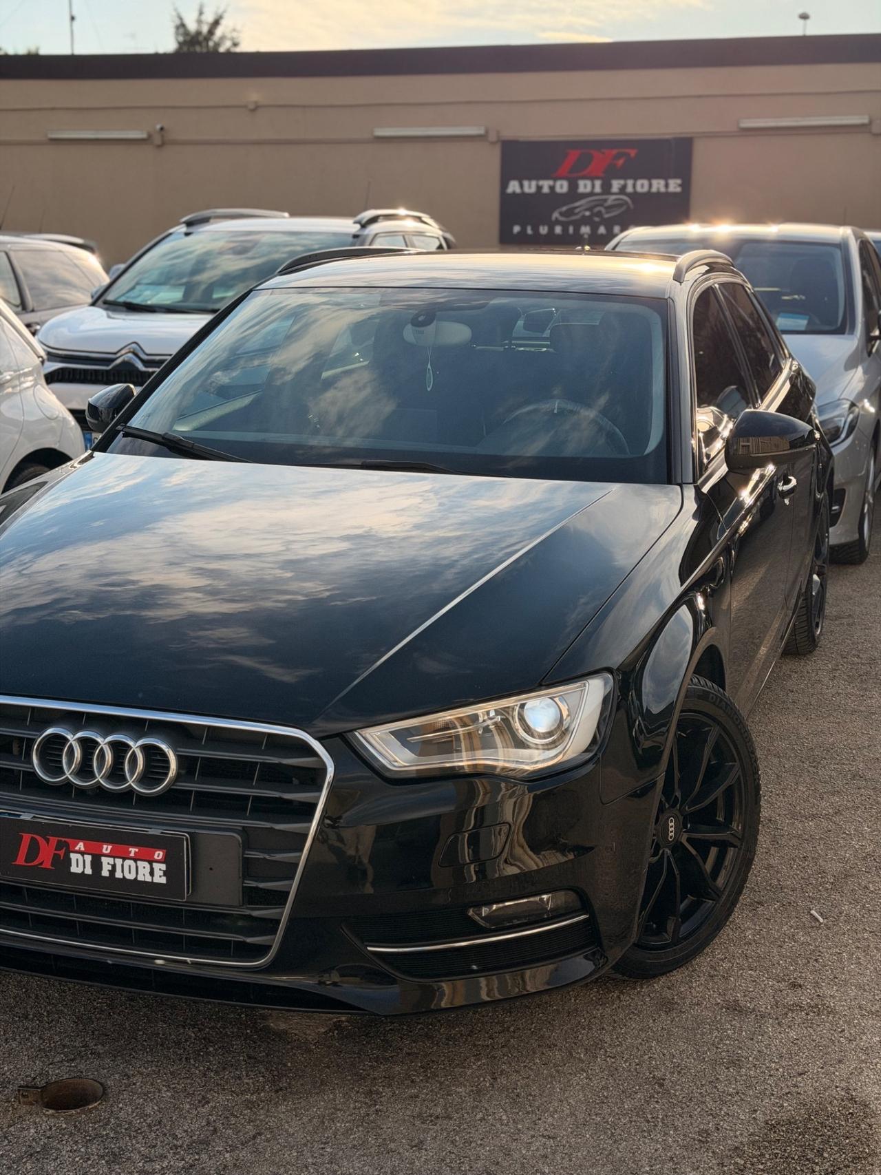 Audi A3 SPB 1.6 TDI 116Cv S tronic TOTAL BLACK