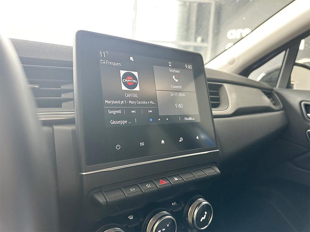 Renault Captur 1.6 e-tech hybrid techno fast track 145cv auto