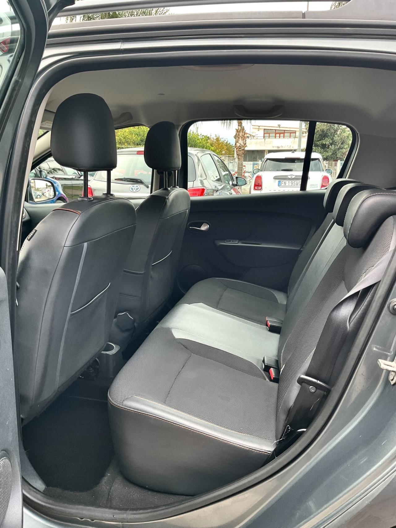 Dacia Sandero 1.5 dCi 8V 75CV Start&Stop Lauréate