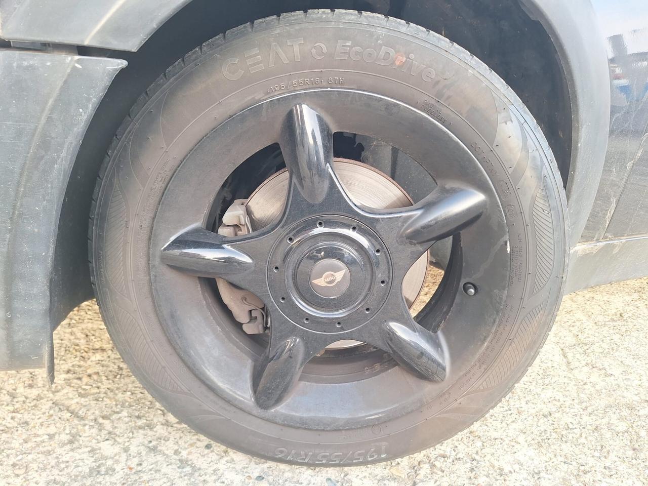 Mini One DE LUXE 1.6b 16v euro 4