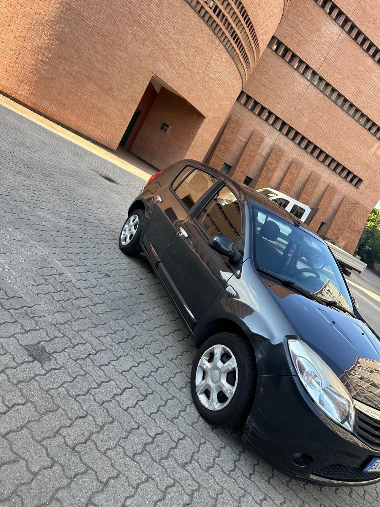 Dacia Sandero 1.4 8V GPL Lauréate