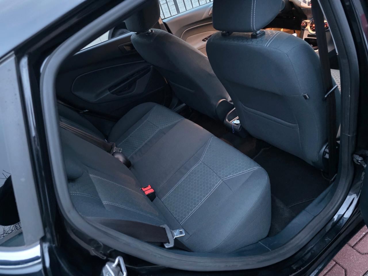 Ford Fiesta 1.2B unico proprietario garantita 12M