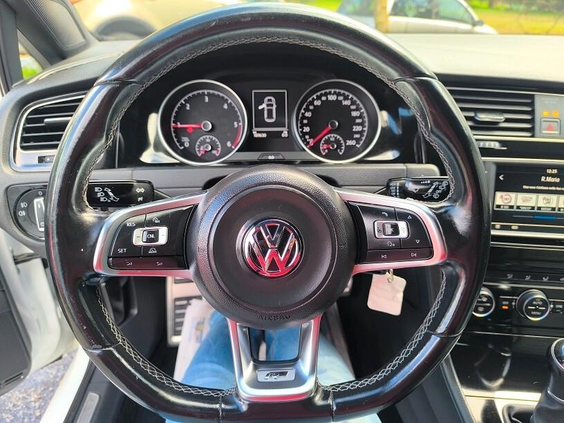 Volkswagen Golf 2.0 TDI 5p. 150 CV R-LINE