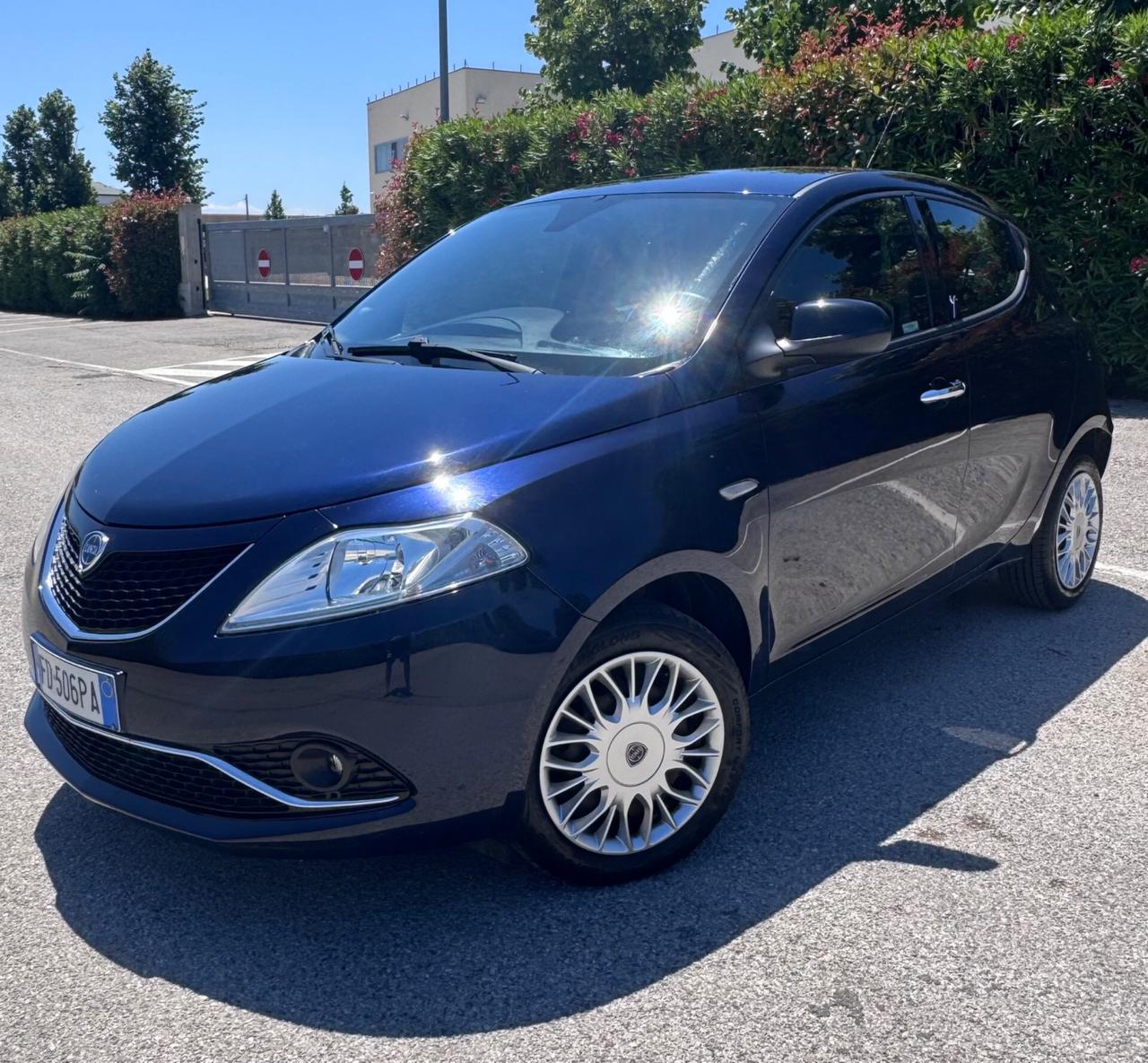 Lancia Ypsilon 1.3 MJT Platinum