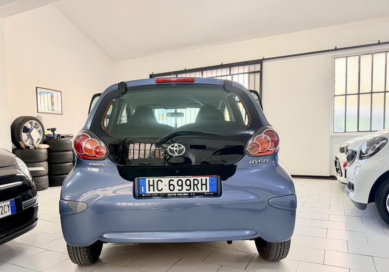 Toyota Aygo 1.0 12V VVT-i 5 porte Sol