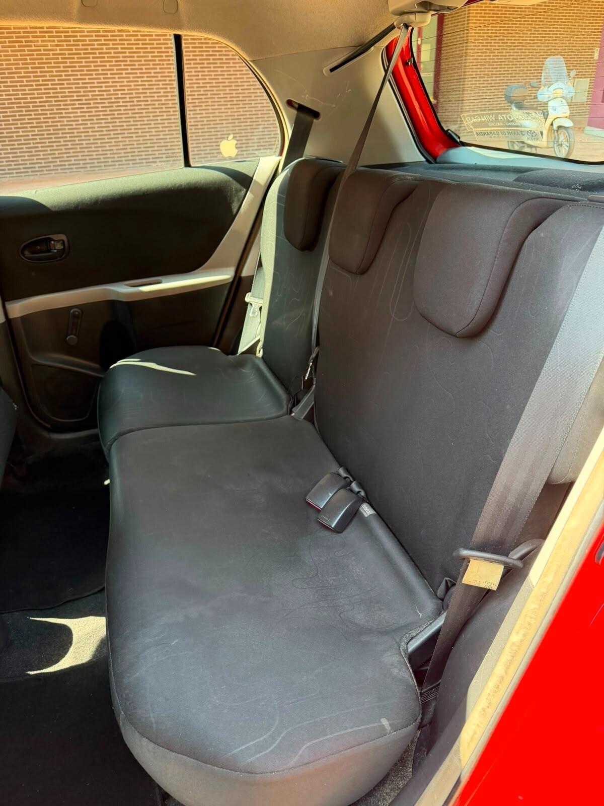 Toyota Yaris 1.0 5 porte Now