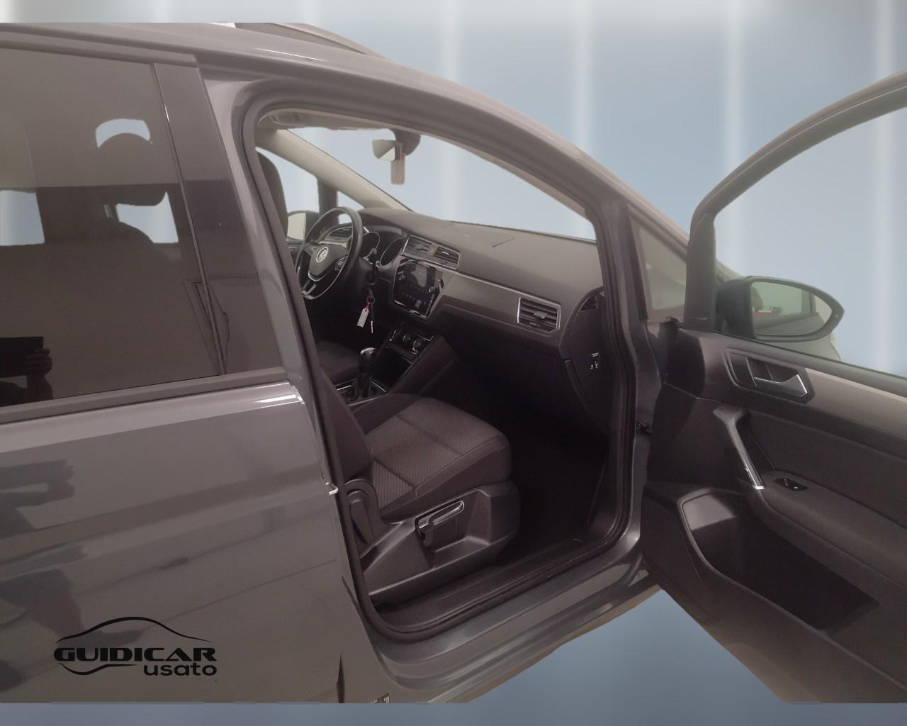 VOLKSWAGEN Touran III 2015 - Touran 2.0 tdi Business dsg