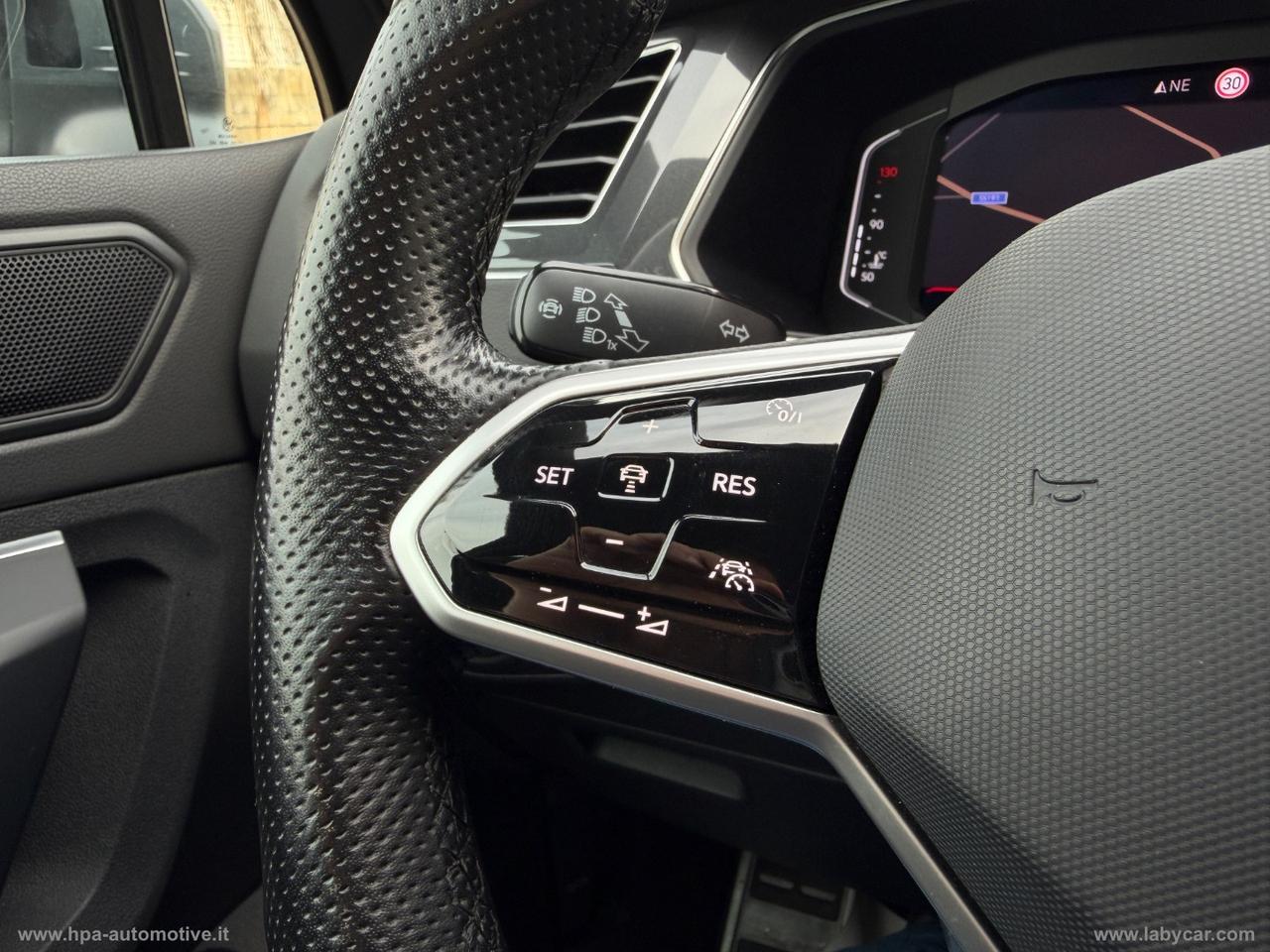 VOLKSWAGEN Tiguan 2.0TDI R-LINE FULL LED NAVI AID ACTIVE INFO DISPLAY PELLE RETROCAMERA