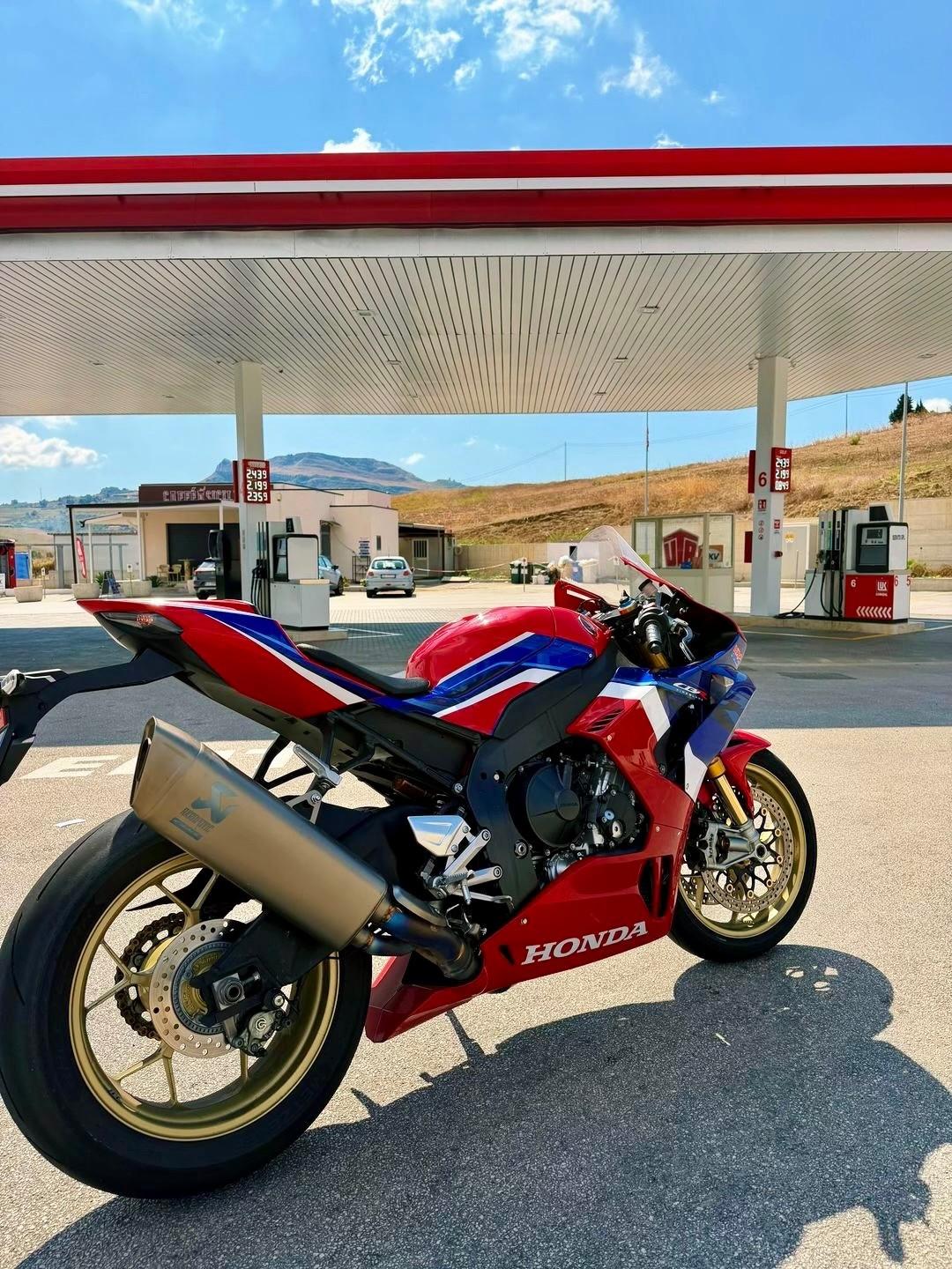 Honda CBR 1000 RR SP firblade Unica Pari a Nuovo