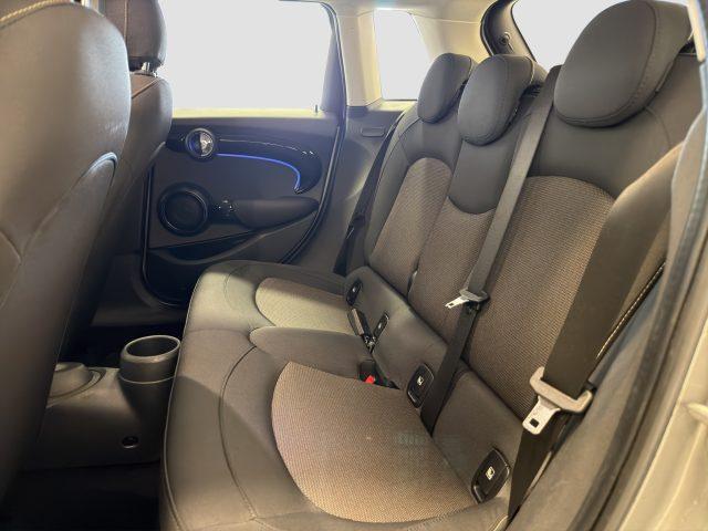 MINI Mini 5 Porte 1.5 Cooper Classic 5 porte