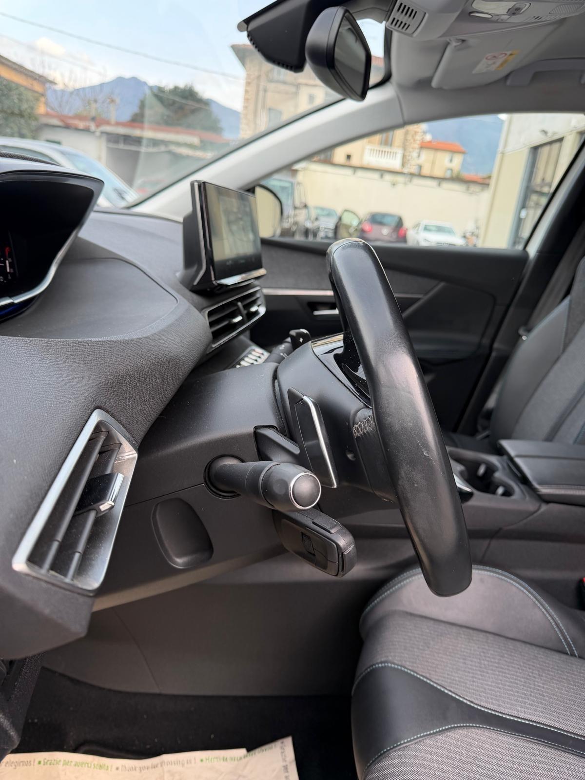 Peugeot 3008 BlueHDi 130 S&S EAT8 Allure