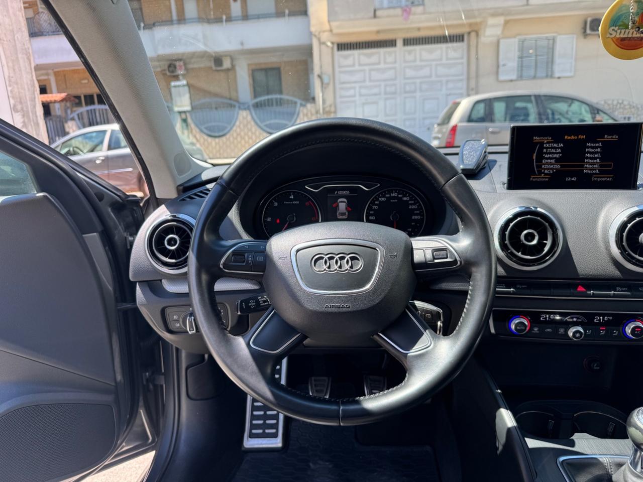 Audi A3 Sportback 1.6 DIESEL 105CV 2013