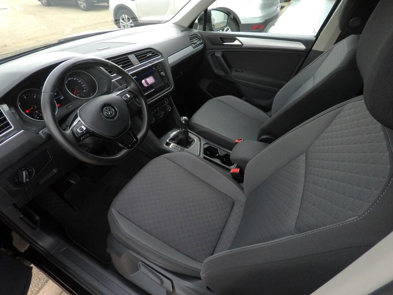 Volkswagen Tiguan 1.6 TDI SCR Sport R-Line