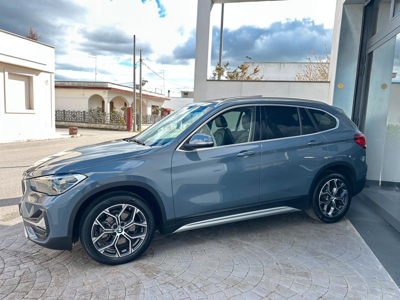 Bmw X1 18d SDRIVE XLINE AUTOM TETTO/LED/PELLE-2020