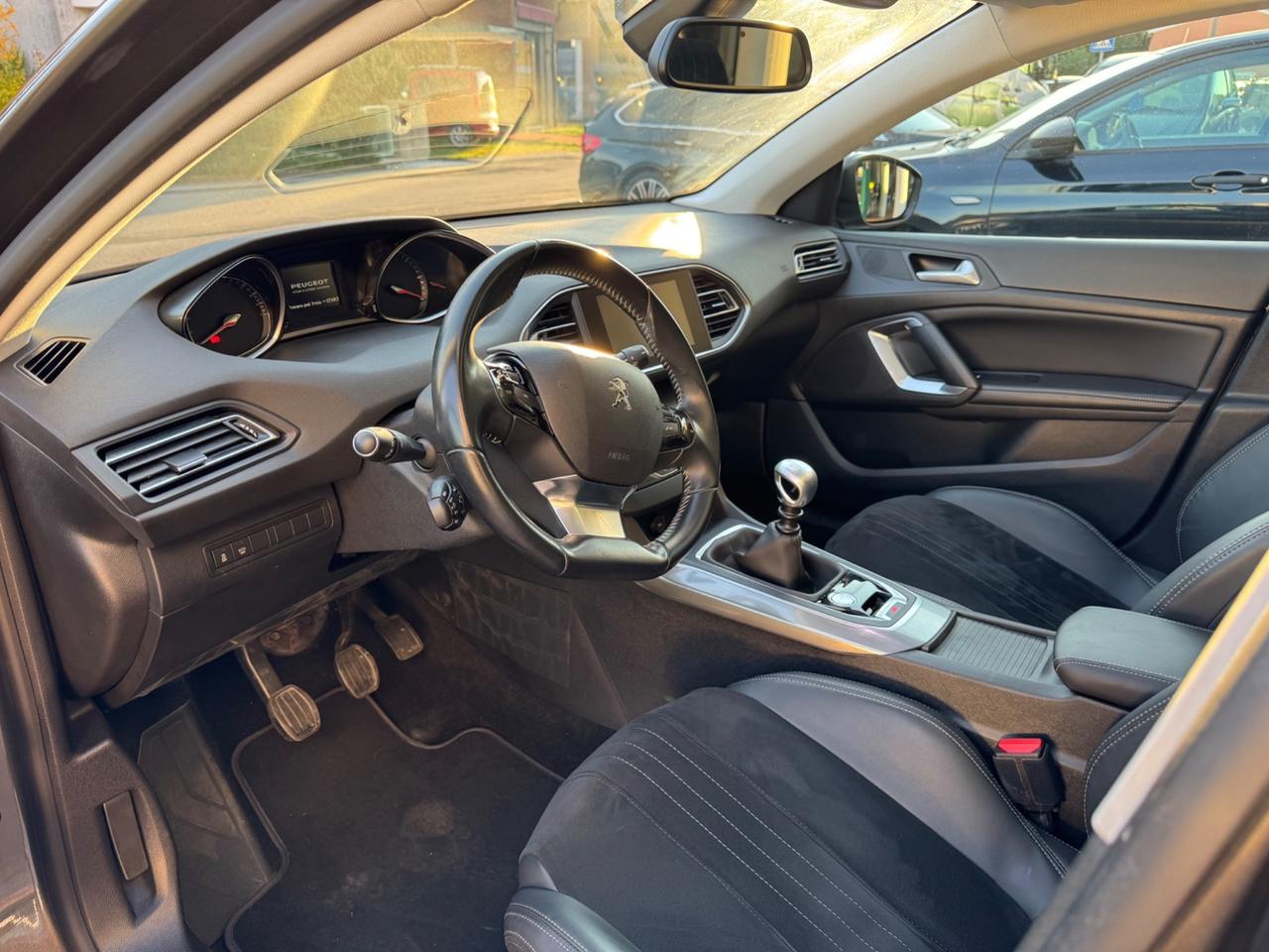 Peugeot 308 BlueHDi 150 S&S Allure