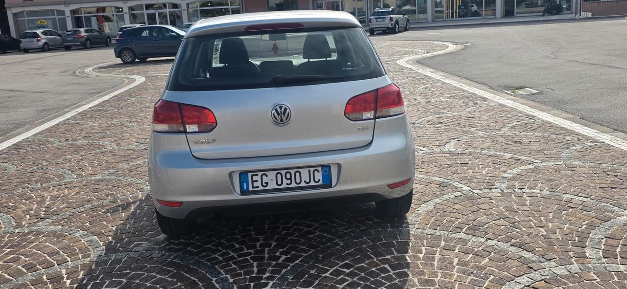 Volkswagen Golf 1.6 TDI DPF 5p. Highline