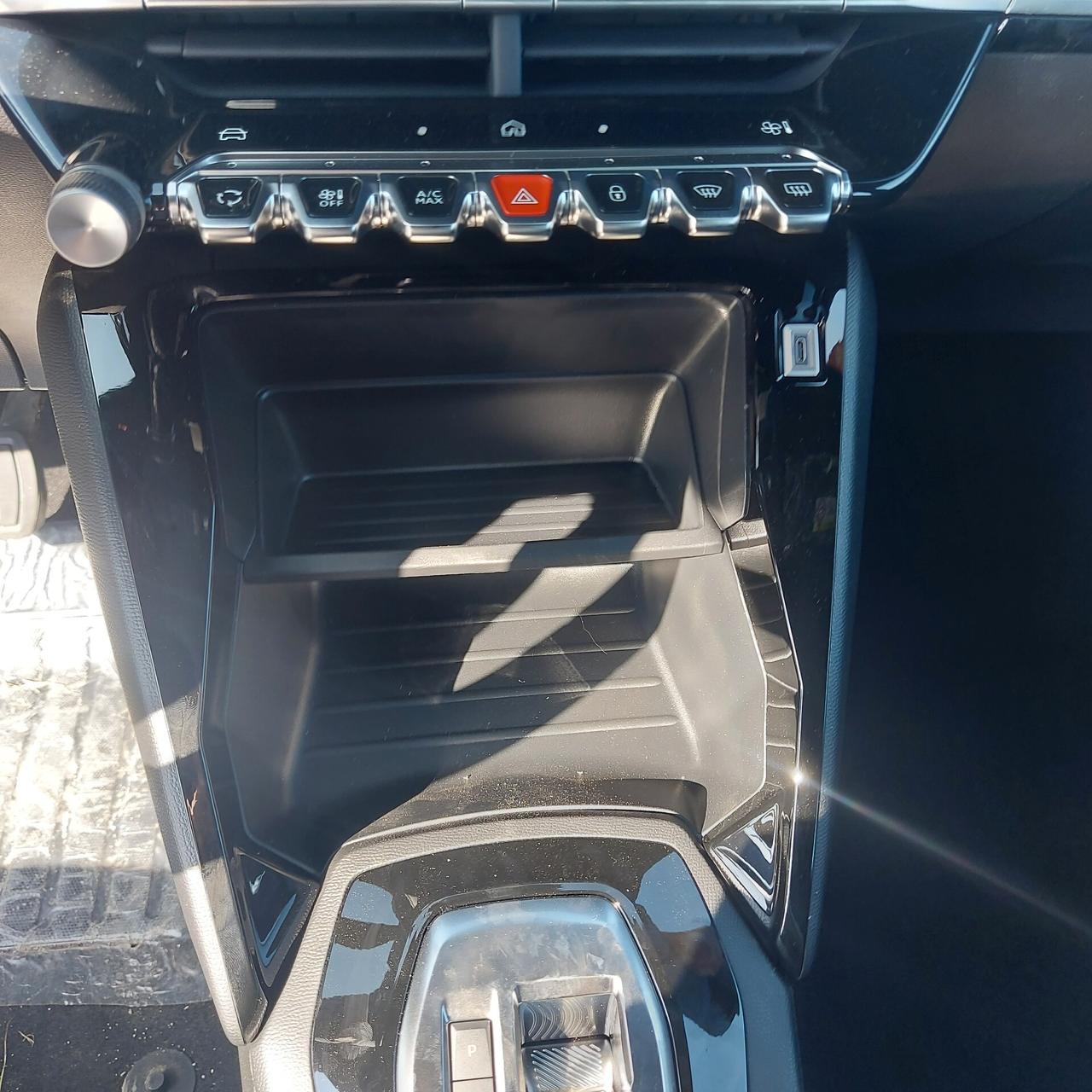 Peugeot 2008 Hybrid 110 e-DCS6 Allure